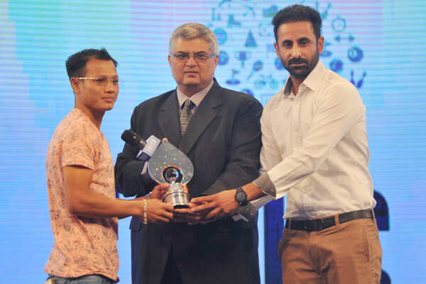 Photo - Mahindra Scorpio TOISA winners