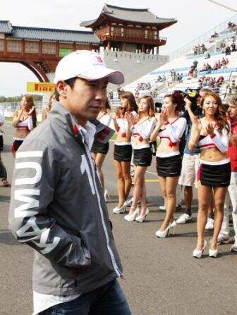 Grid girls at Korean F1 Grand Prix