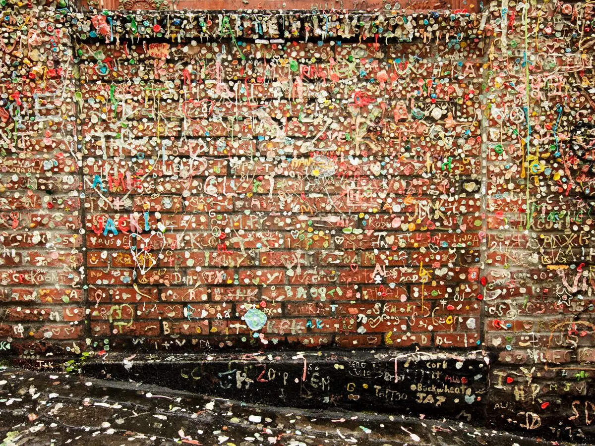Wall Wall