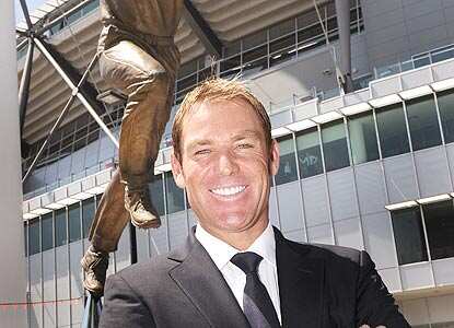 Shane Warne immortalised in bronze