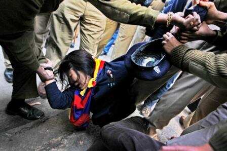 Tibetans protest India-China border talks