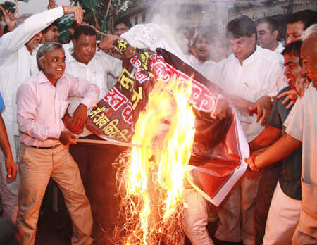 
Gopal Kanda's rise to wealth and power