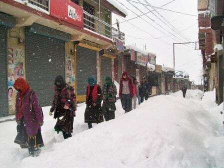 Rain, snowfall throws life out of gear