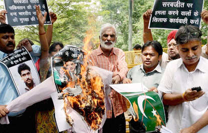 Sarabjit dies, family shattered