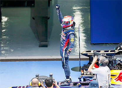 Sebastian Vettel wins Korean Grand Prix