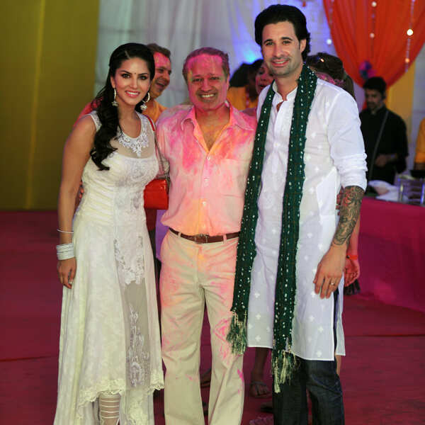 Vineet Jain's Zoom Holi Party