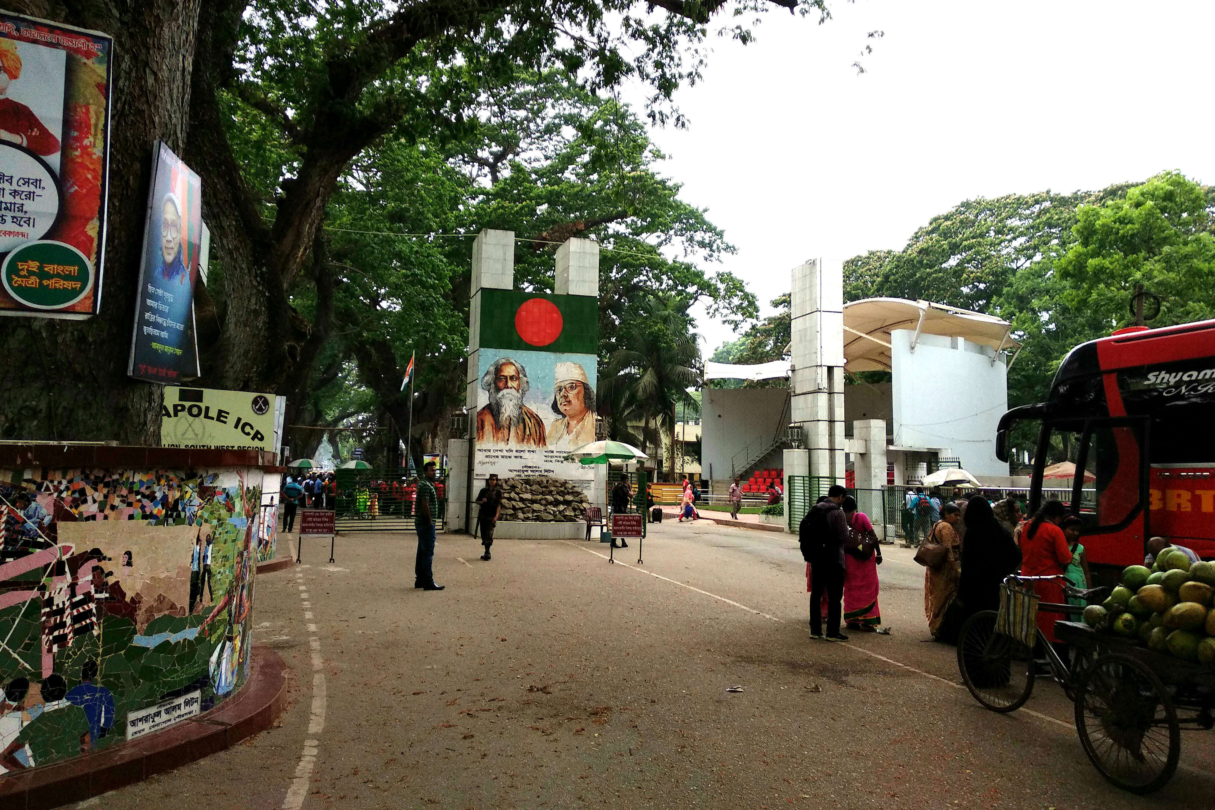 india-bangladesh border india-bangladesh border