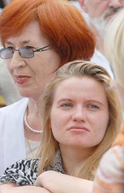 Foreigners visit Puttaparthi for Sai darshan