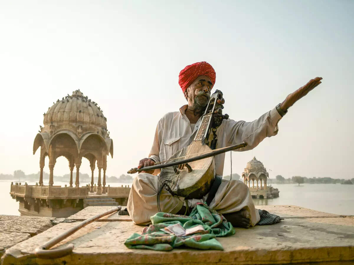 Barmer folk singers Barmer folk singers