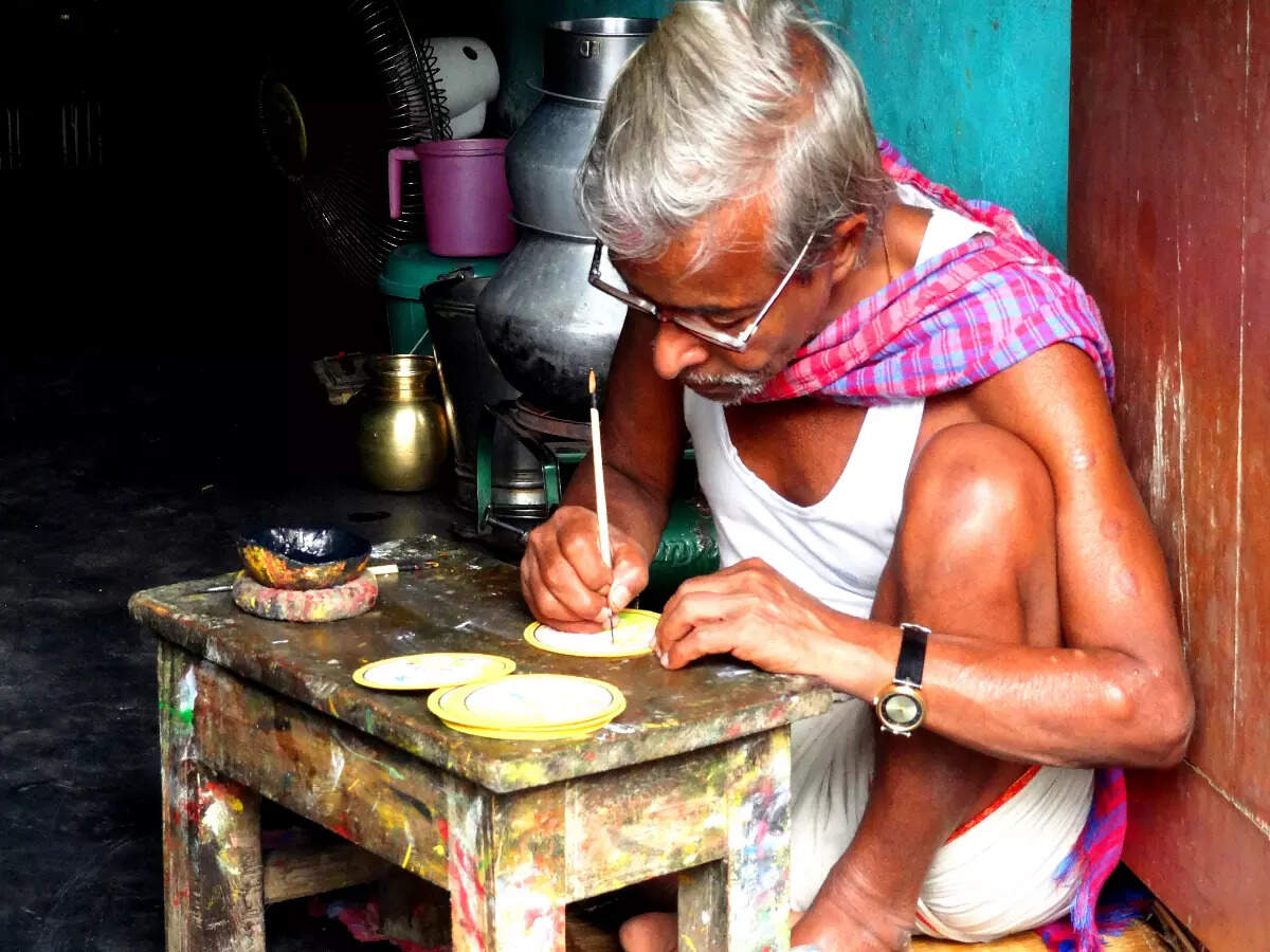 Pattachitra artist