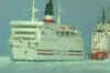 Ice trap in Canada: Ships stranded in frozen river