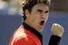 Federer beats Hewitt to advance at US Open
