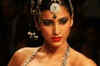 Shruti Hassan avoids wardrobe malfunction