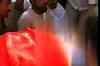 Pravin cremated, Munde-Mahajan clan keep away