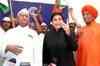 Anna Hazare reaches Jantar Mantar, Agnivesh joins rally