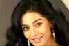 Tusshar rescues Amrita from mob