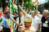 Cops block Hazare supporters at Mumbai's Azad Maidan