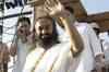 Sri Sri Ravi Shankar meets Anna in Tihar jail