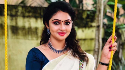 Arundhati Nair fights for her life after the bike accident!