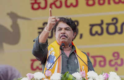 Congress to receive Rs 10k-crore kickback from garbage tender, says Ashoka