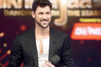 Maksim Chmerkovskiy faces linguistic trouble on &lsquo;Jhalak Dikhhla Jaa&rsquo;